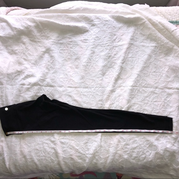 Lululemon Women’s Size 4 Mid-Rise Leggings - Picture 4 of 7